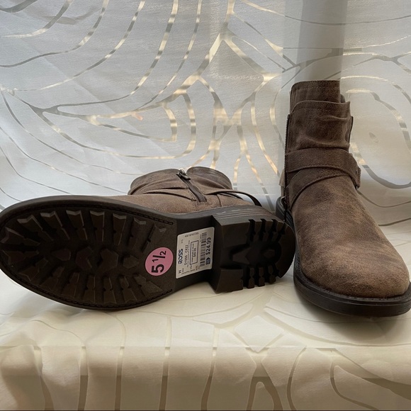 Booties - Picture 2 of 4